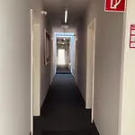 Caldor - 24h Self-check In Motel Münchendorf