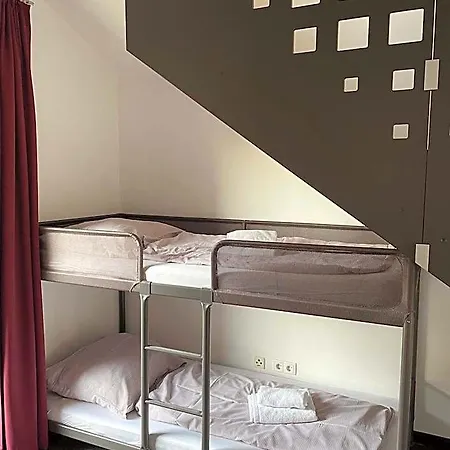 Caldor - 24h Self-check In Motel Münchendorf