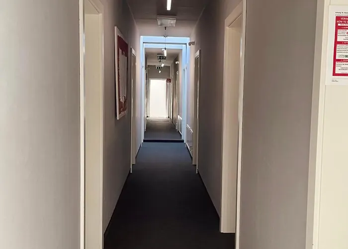 Caldor - 24h Self-check In Motel Münchendorf